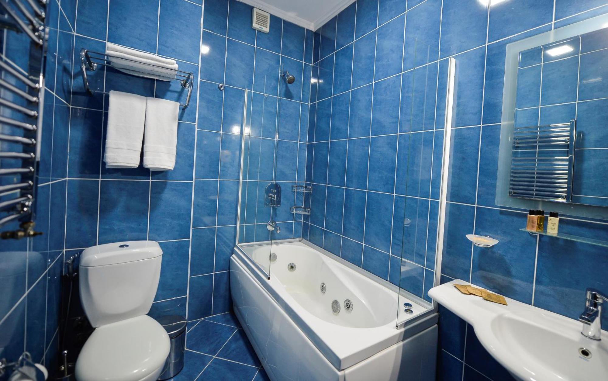 Aura Boutique Hotel Батуми Стая снимка